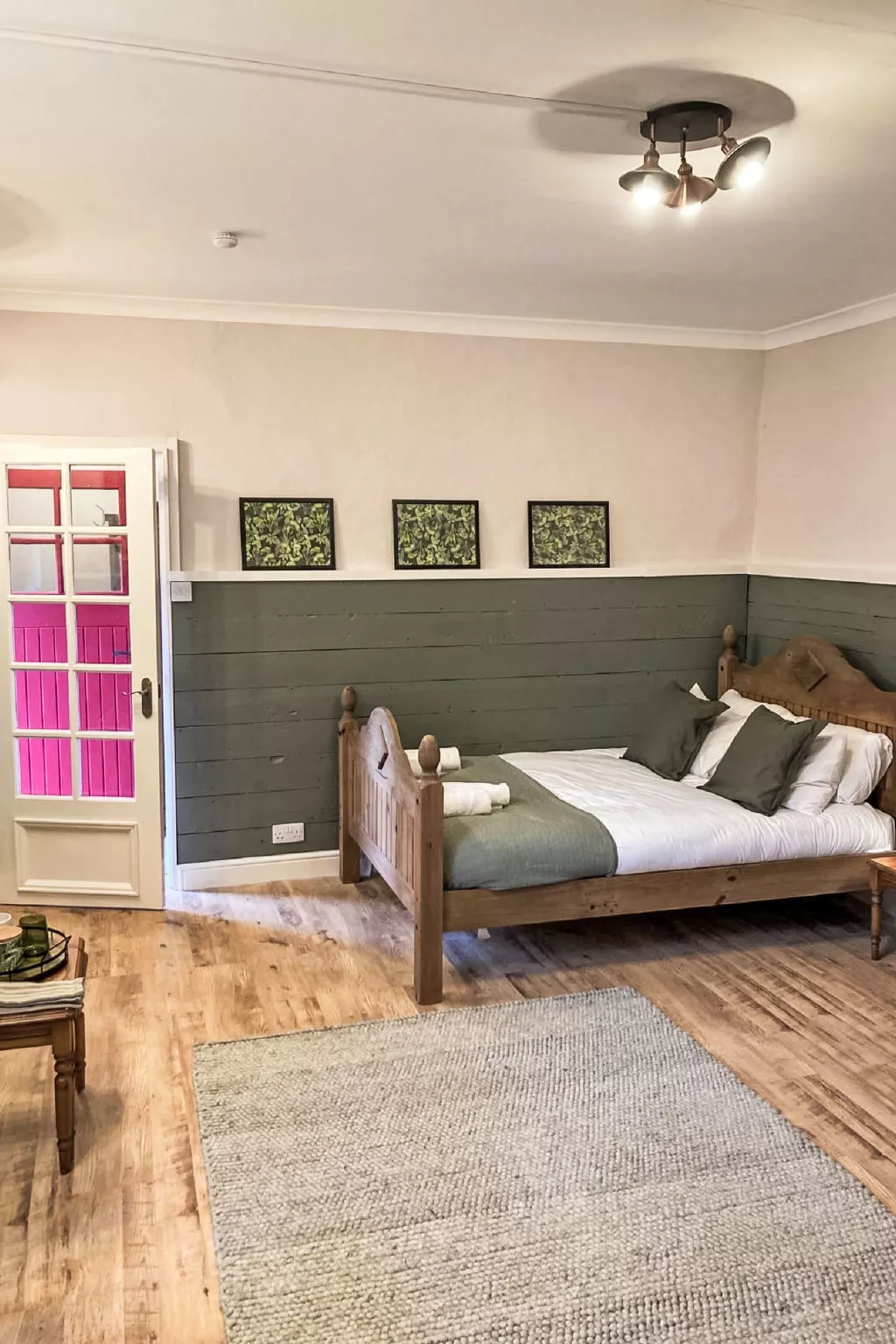 The Garden Room-Inside