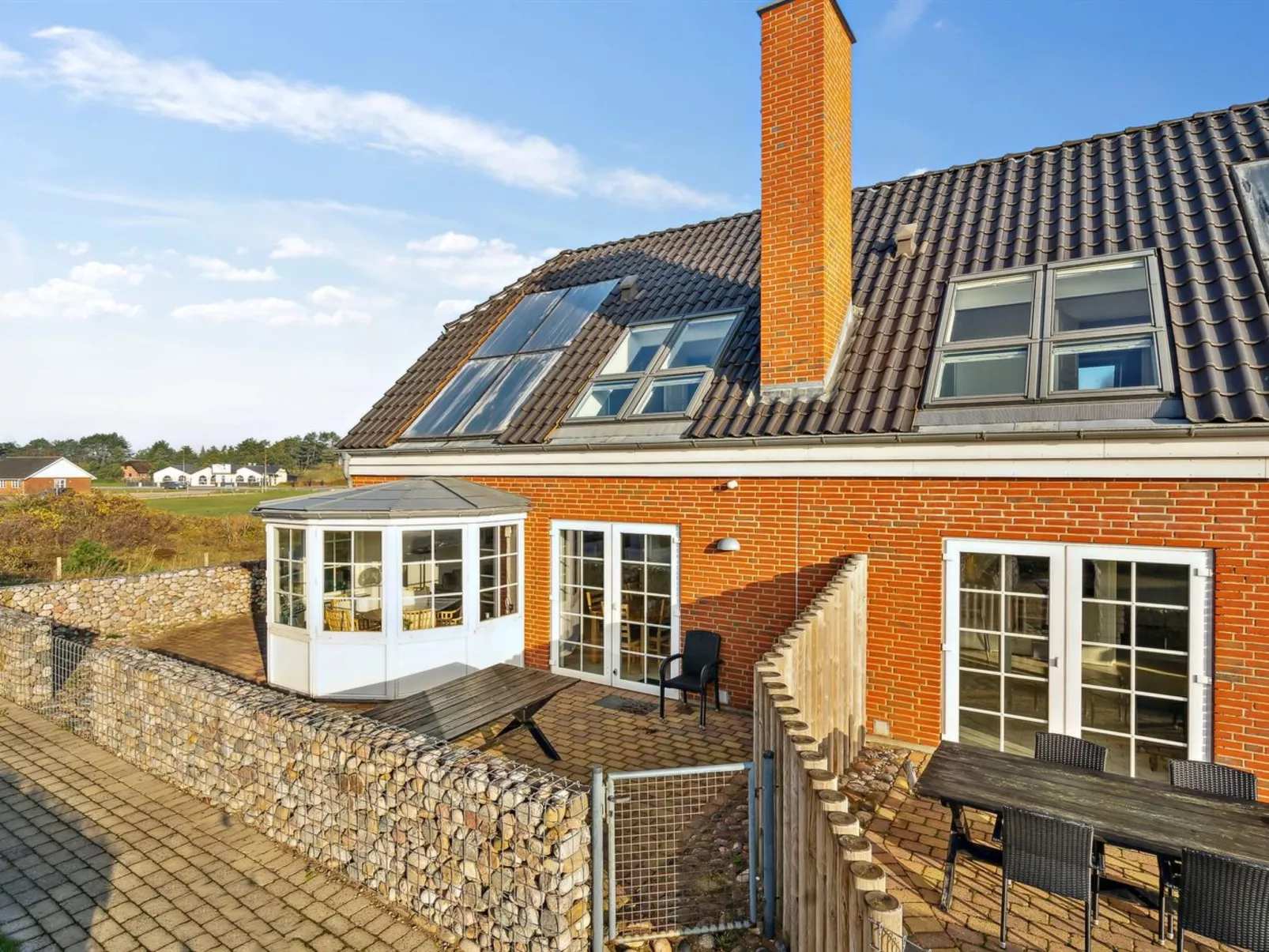 "Harriette" - 100m from the sea-Outside