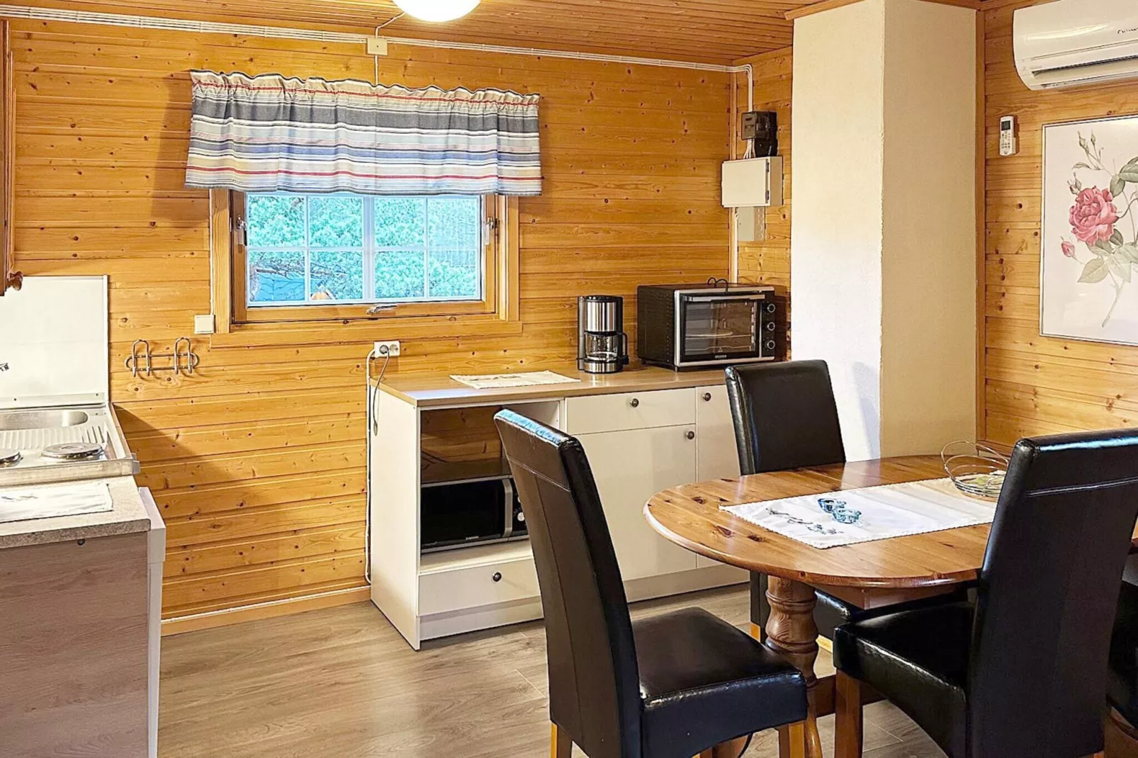 4 person holiday home in Lysøysundet-Indoor