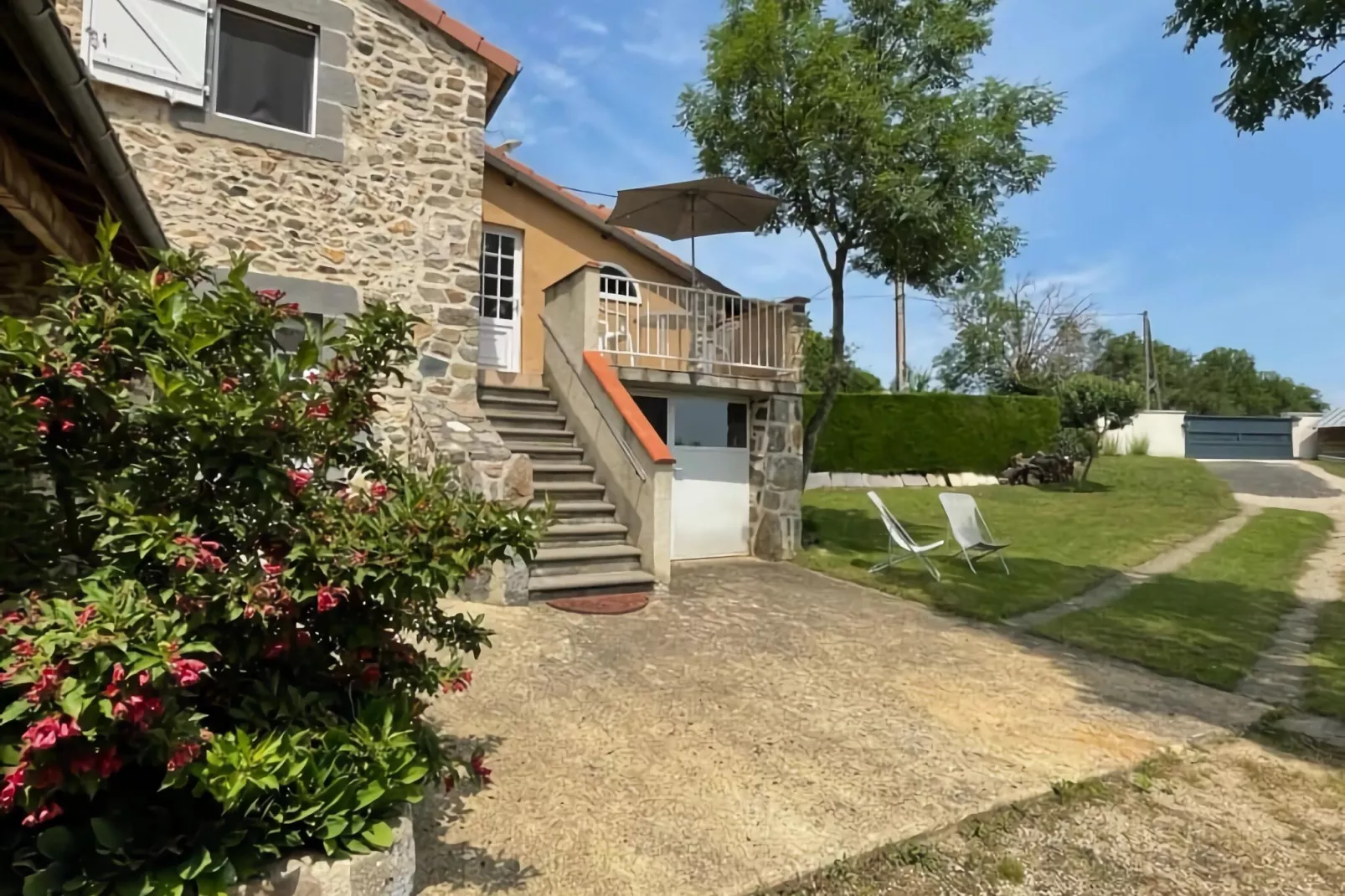Maison pour 3 personnes à la campagne-Exterior summer