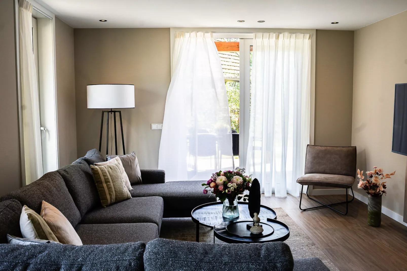 Bos Villa met Hottub  6 personen-Living room