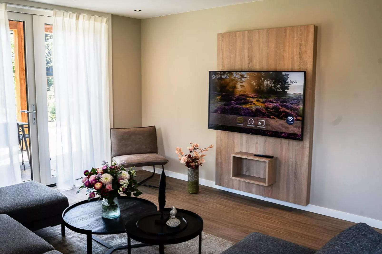 Bos Villa met Hottub  6 personen-Living room