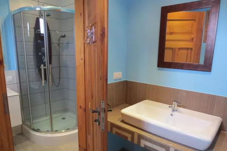 Holiday home Zygmuntowka dolny-Bathroom