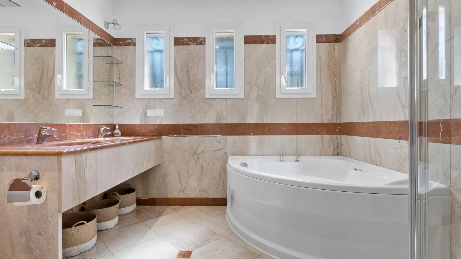 Golf et Mer C5-Bathroom