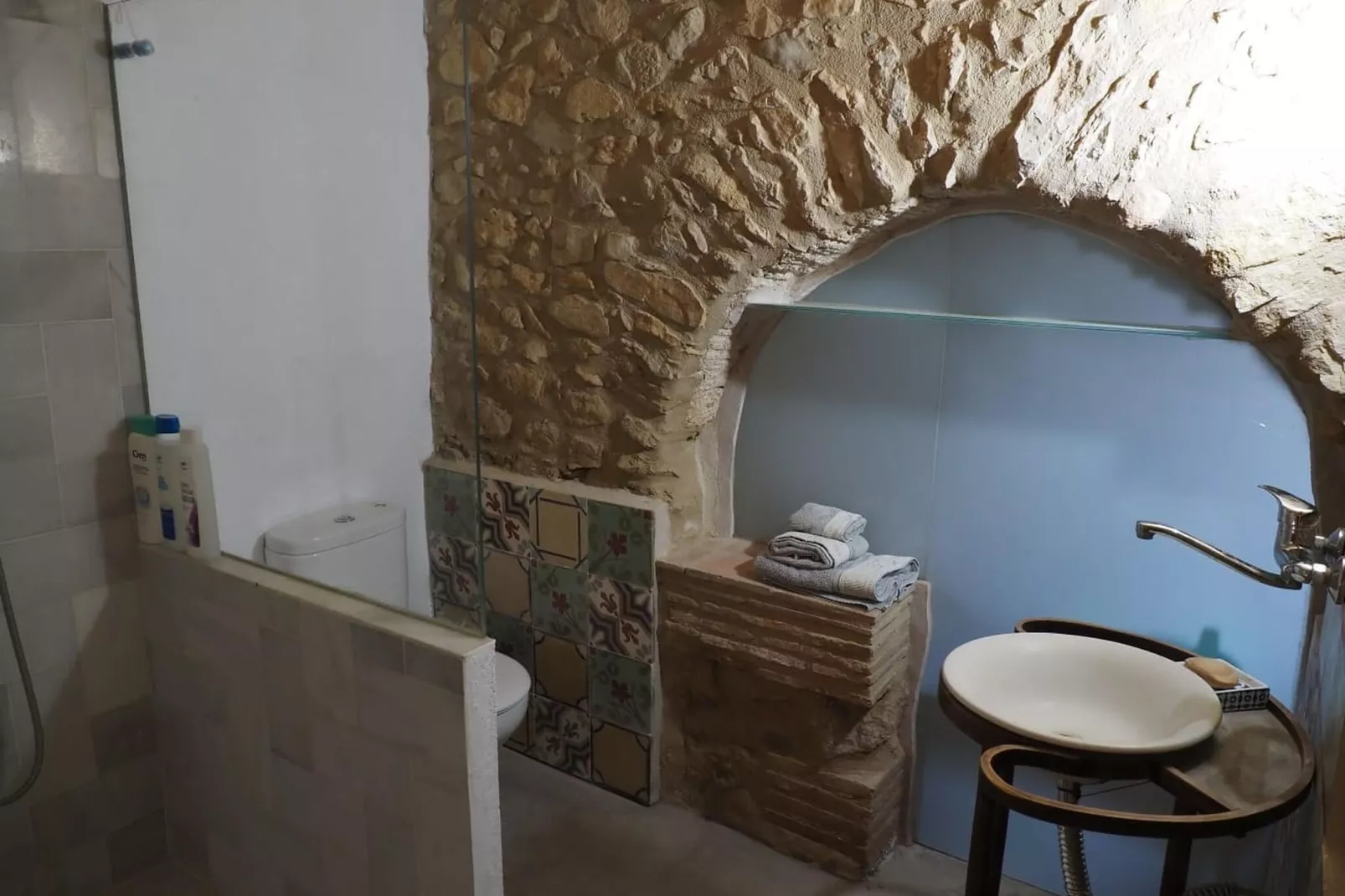 Les Corts de CAL VIRREI-Salle de bain