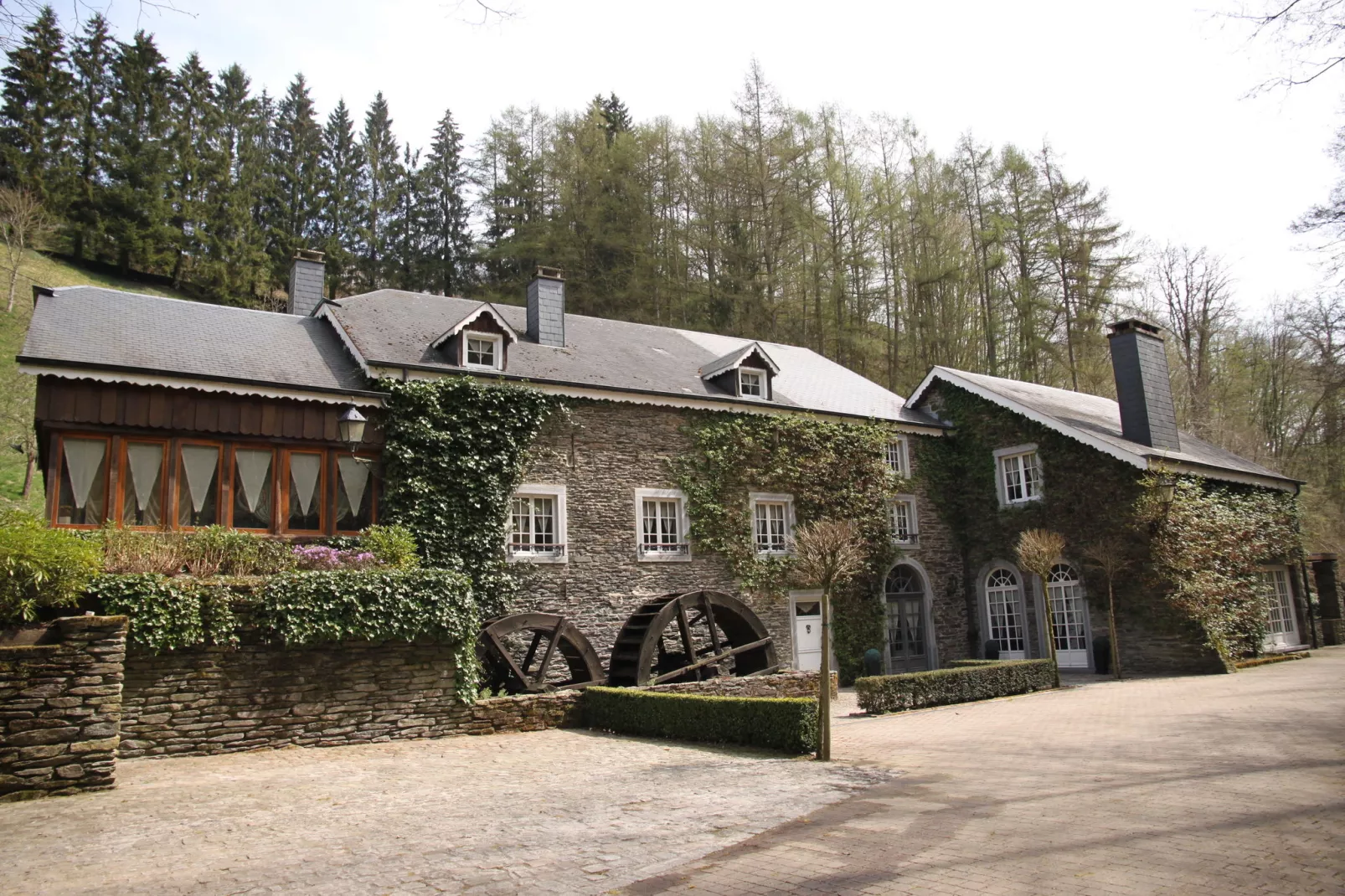 Le Vieux Moulin 22-Extérieur été
