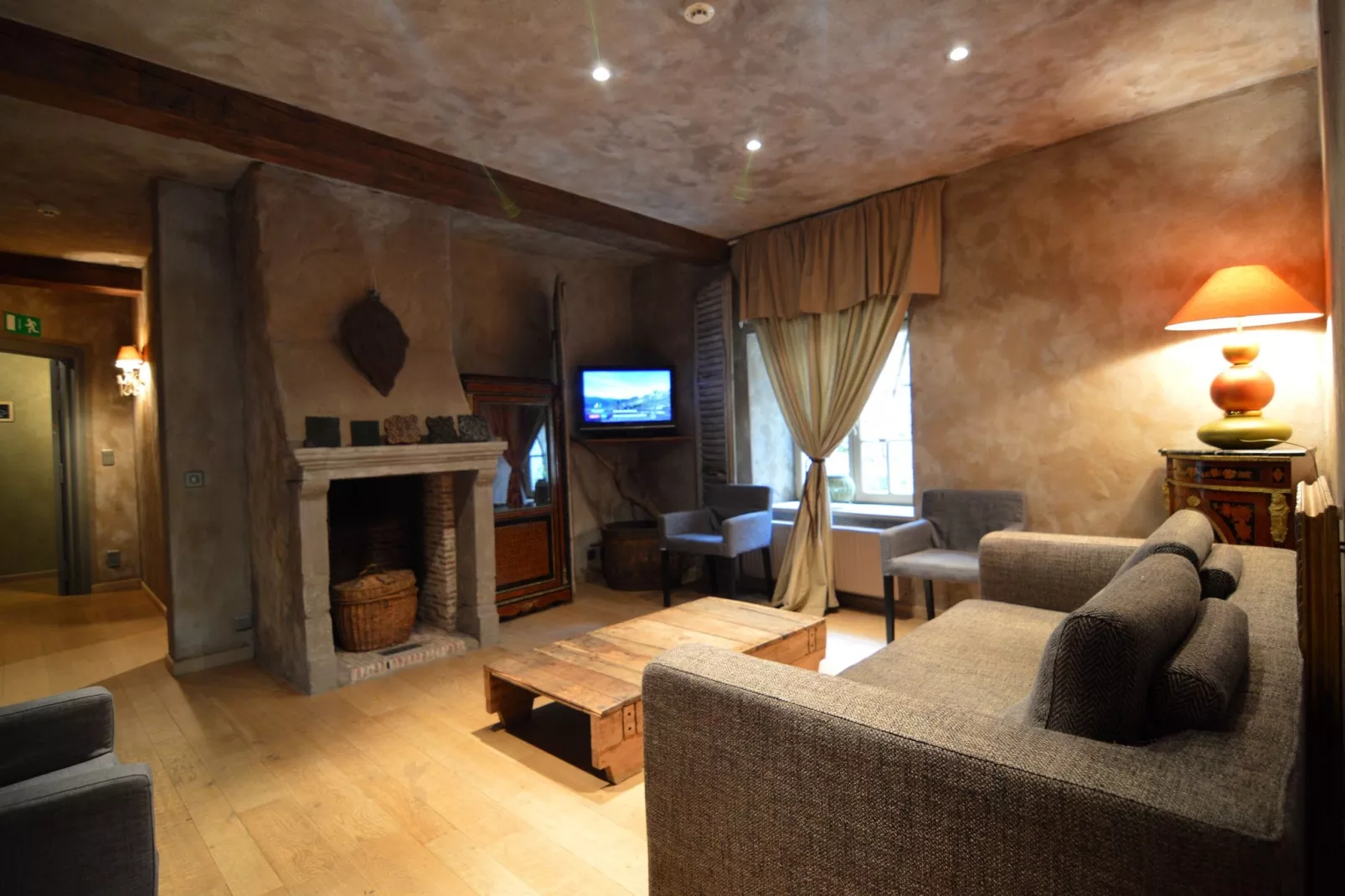 Le Vieux Moulin 22-Salon