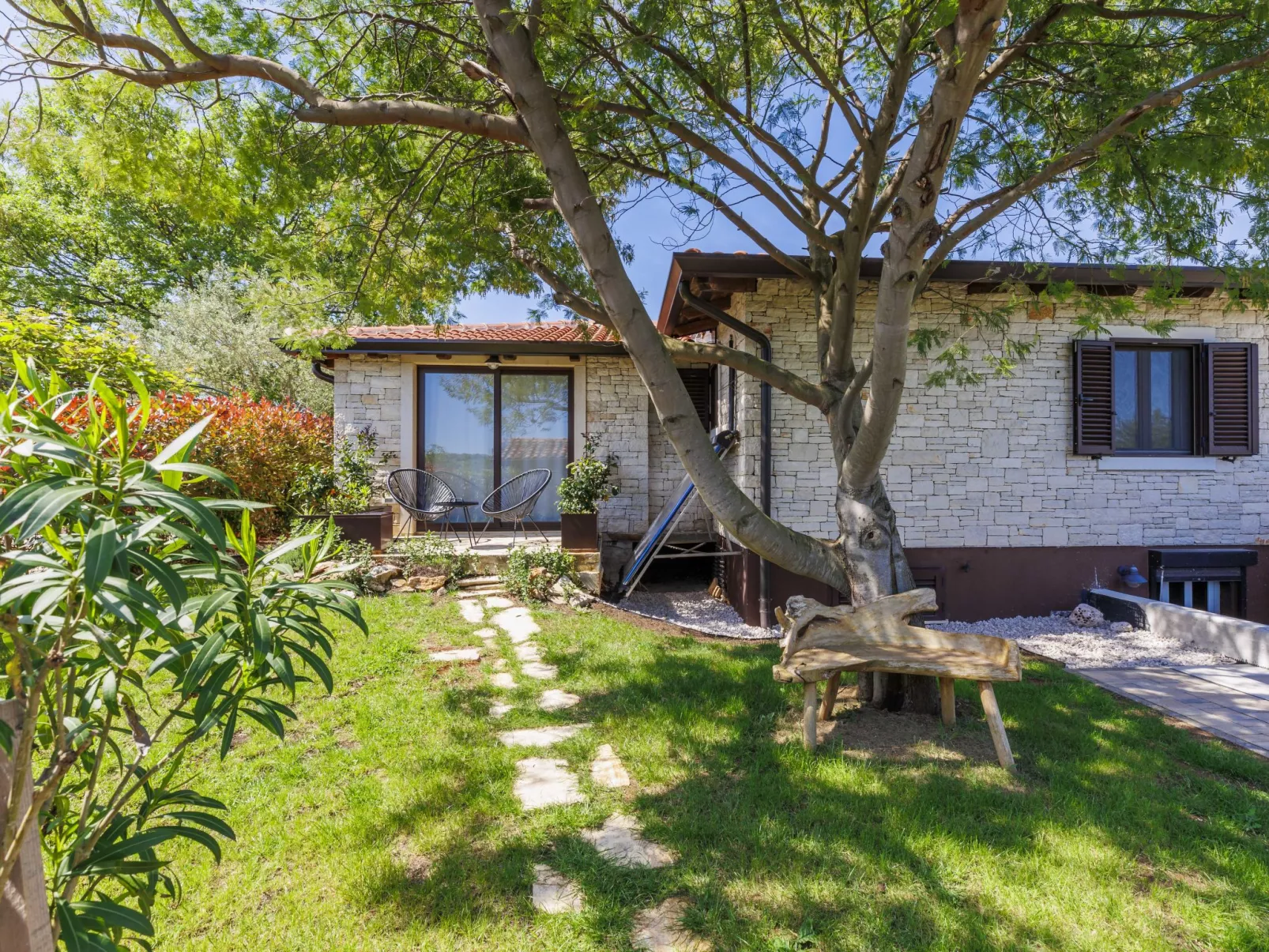 Casa Claudia-Outside