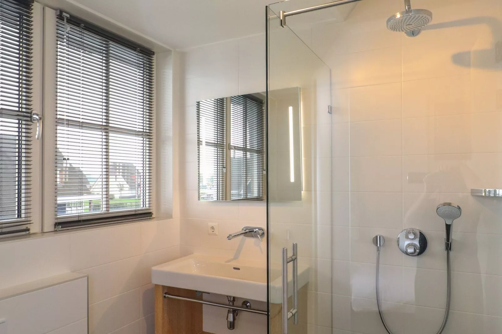 Friese Meren Villa's 13-Bathroom