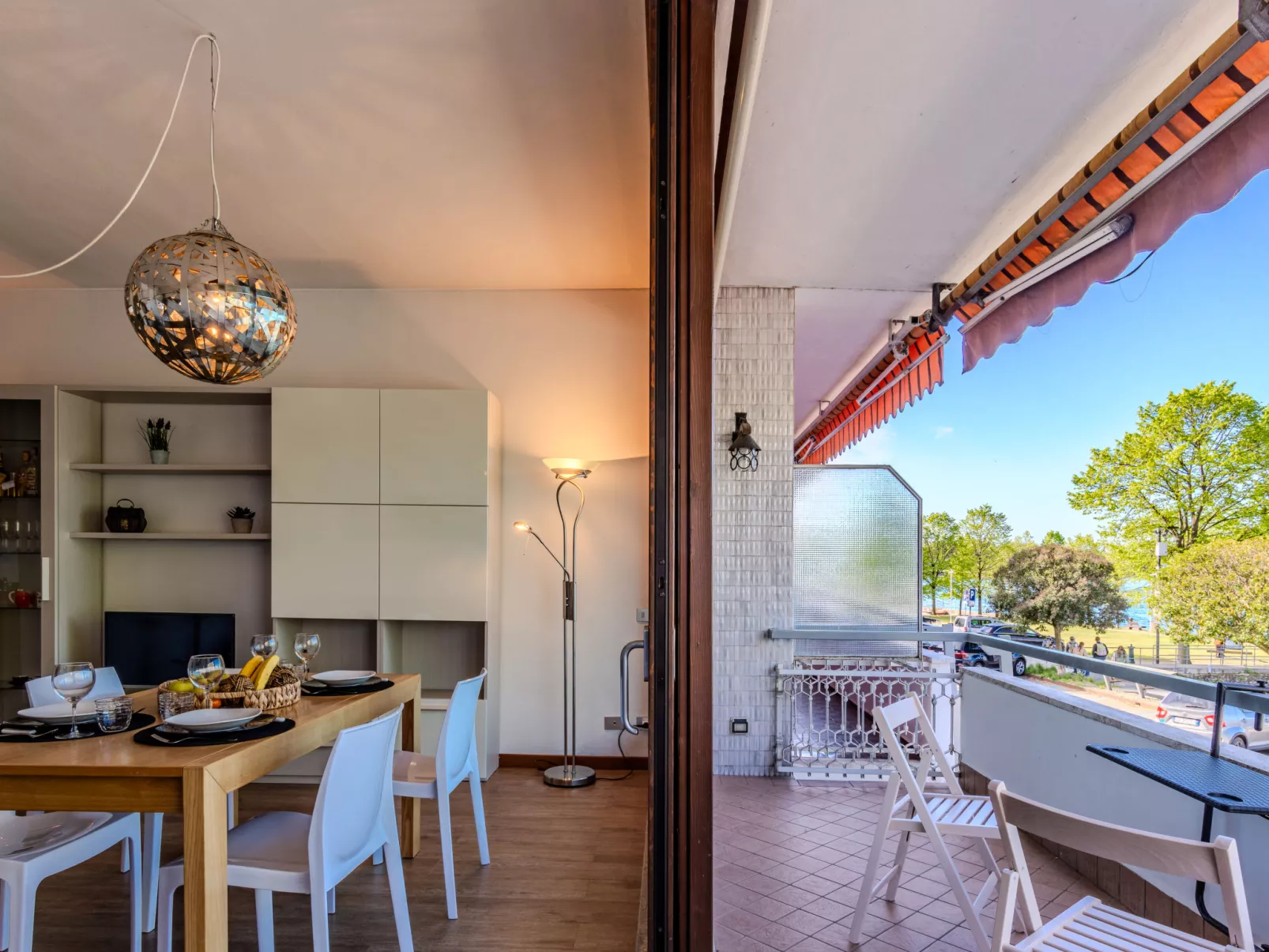 Attilio lake front view-Inside