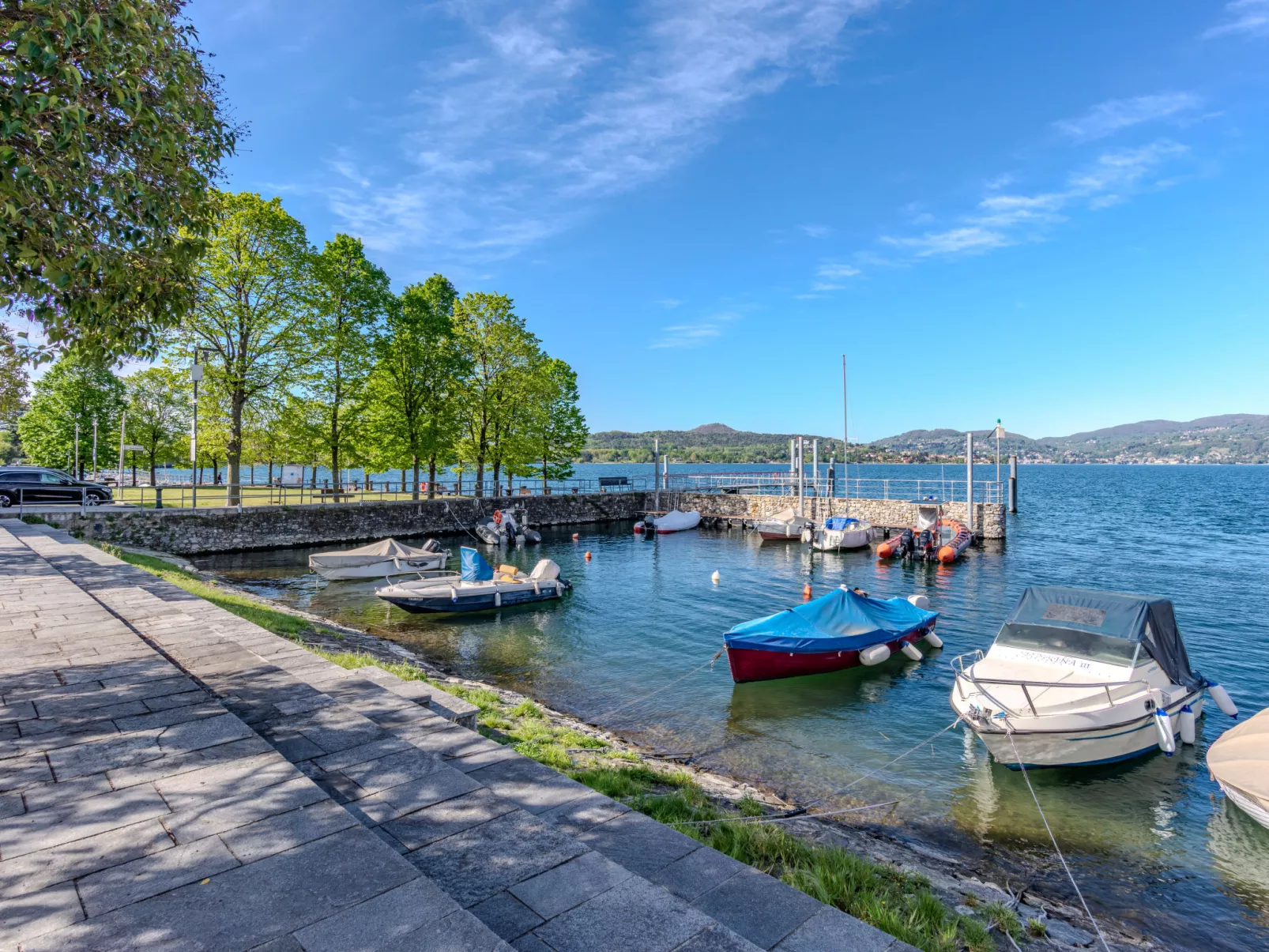 Attilio lake front view-Outside