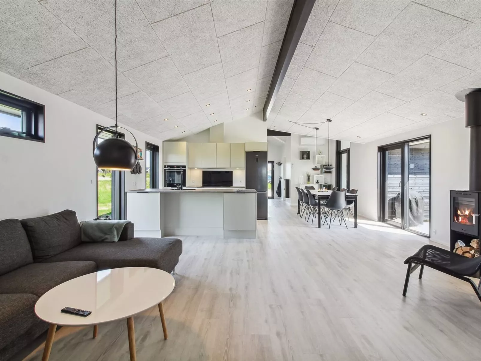 "Månviva" - 500m from the sea-Inside
