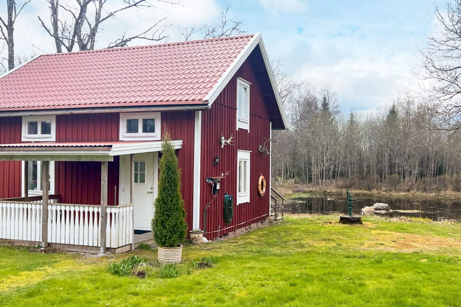 4 person holiday home in HOVMANTORP-Outdoor