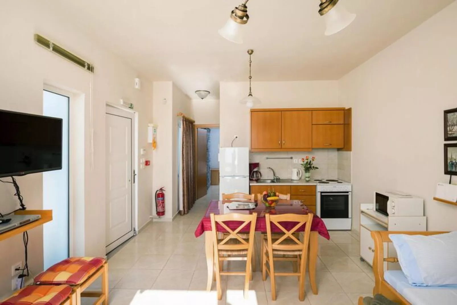 Apartments Cretan View, Chania-3 bedroom-app.-Salon