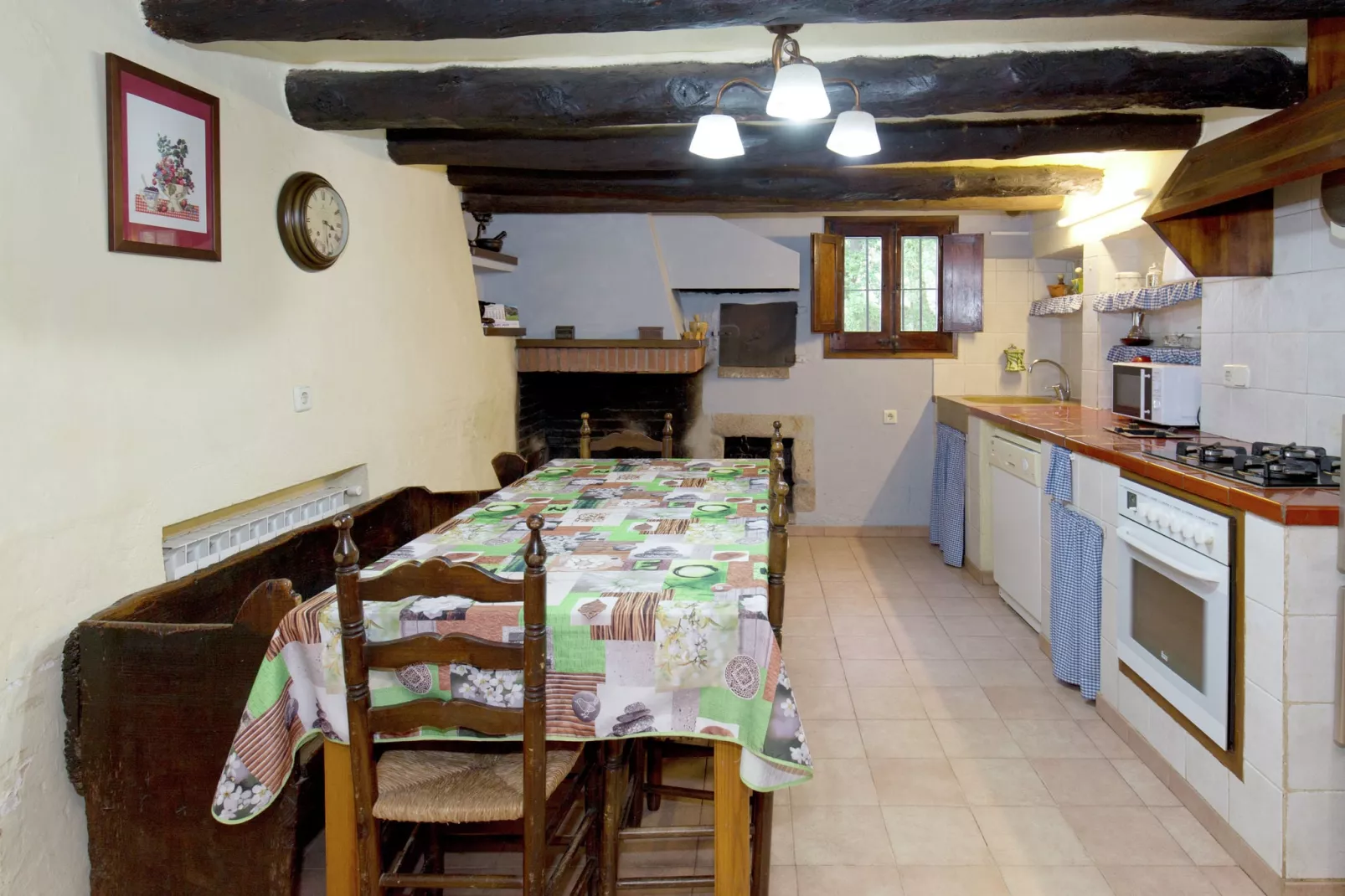 Can Rajoler-Kitchen