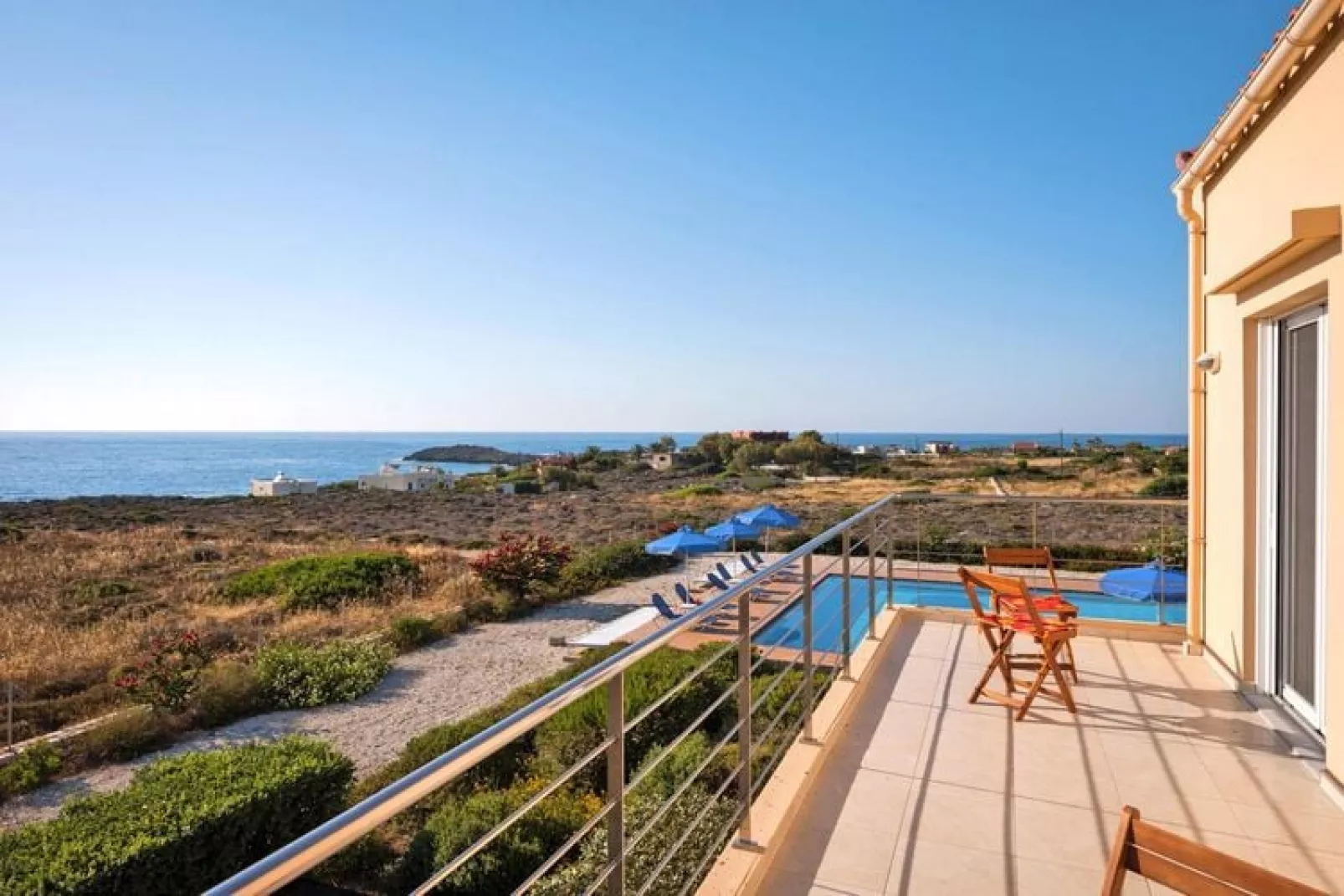Apartments Cretan View, Chania-3 bedroom-app.-Balcon-terrasse