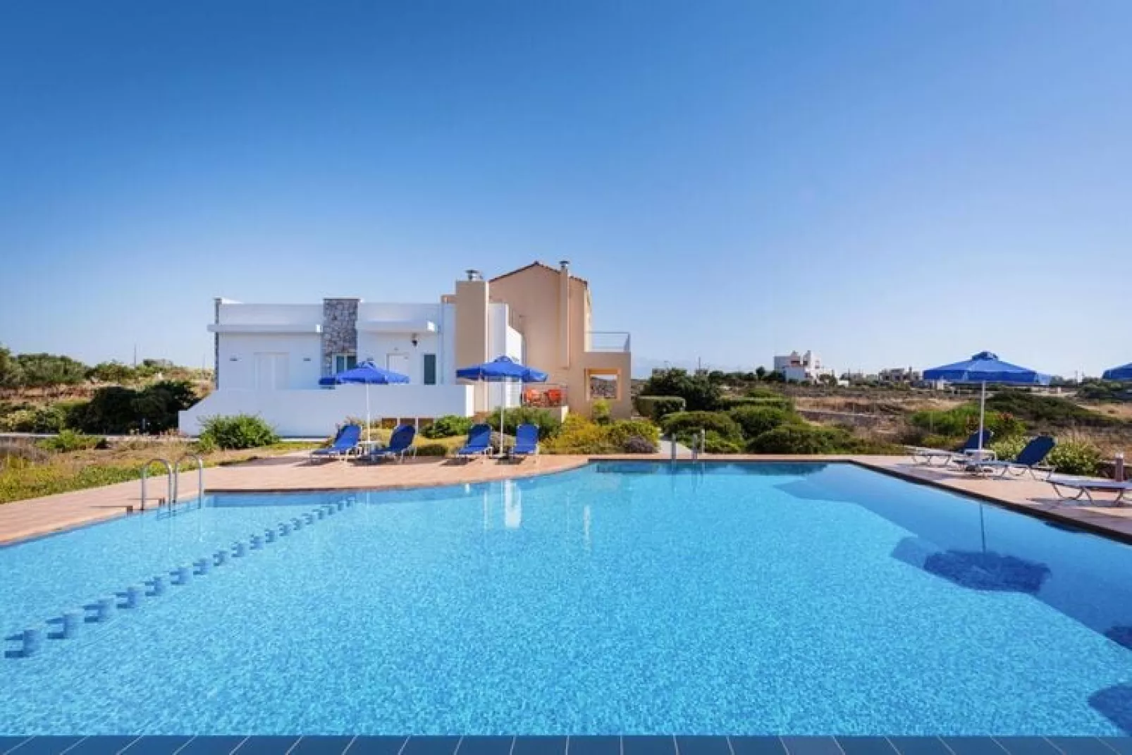 Apartments Cretan View, Chania-3 bedroom-app.-Extérieur été