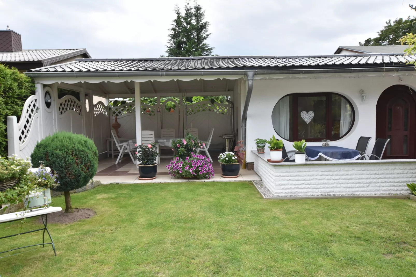 Sommerrose-Exterior summer