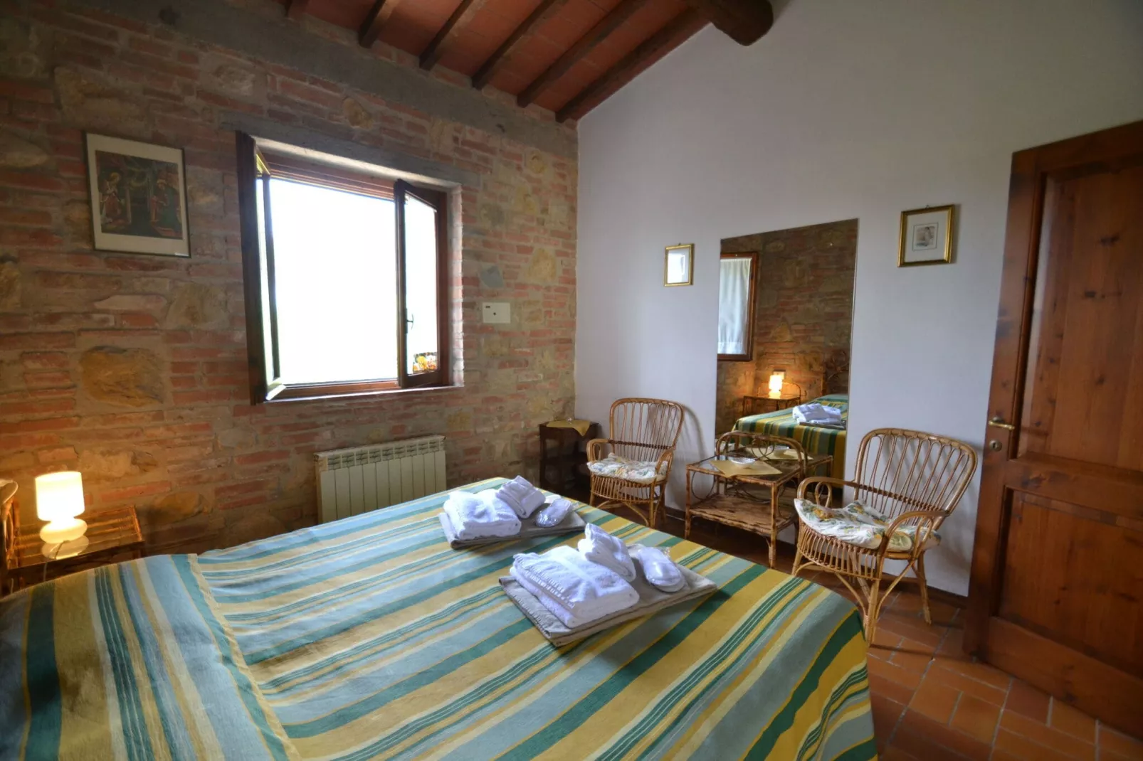 Iris e Rosa tea-Bedroom