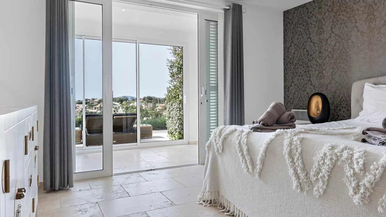 Golf dOr C6-Bedroom