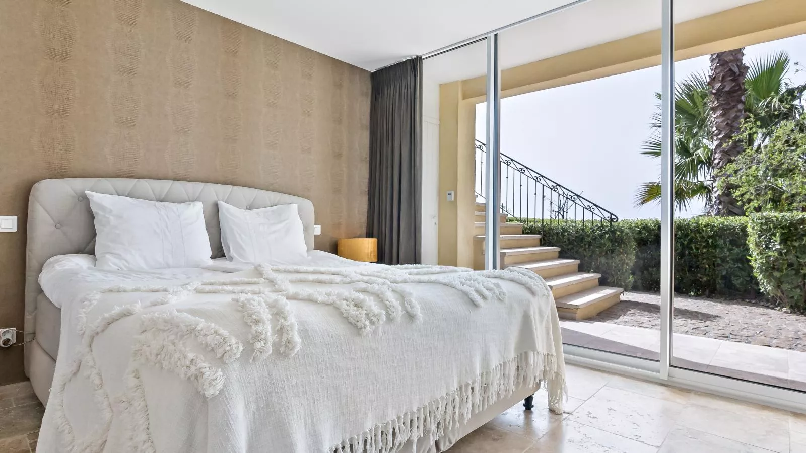 Golf dOr C6-Bedroom