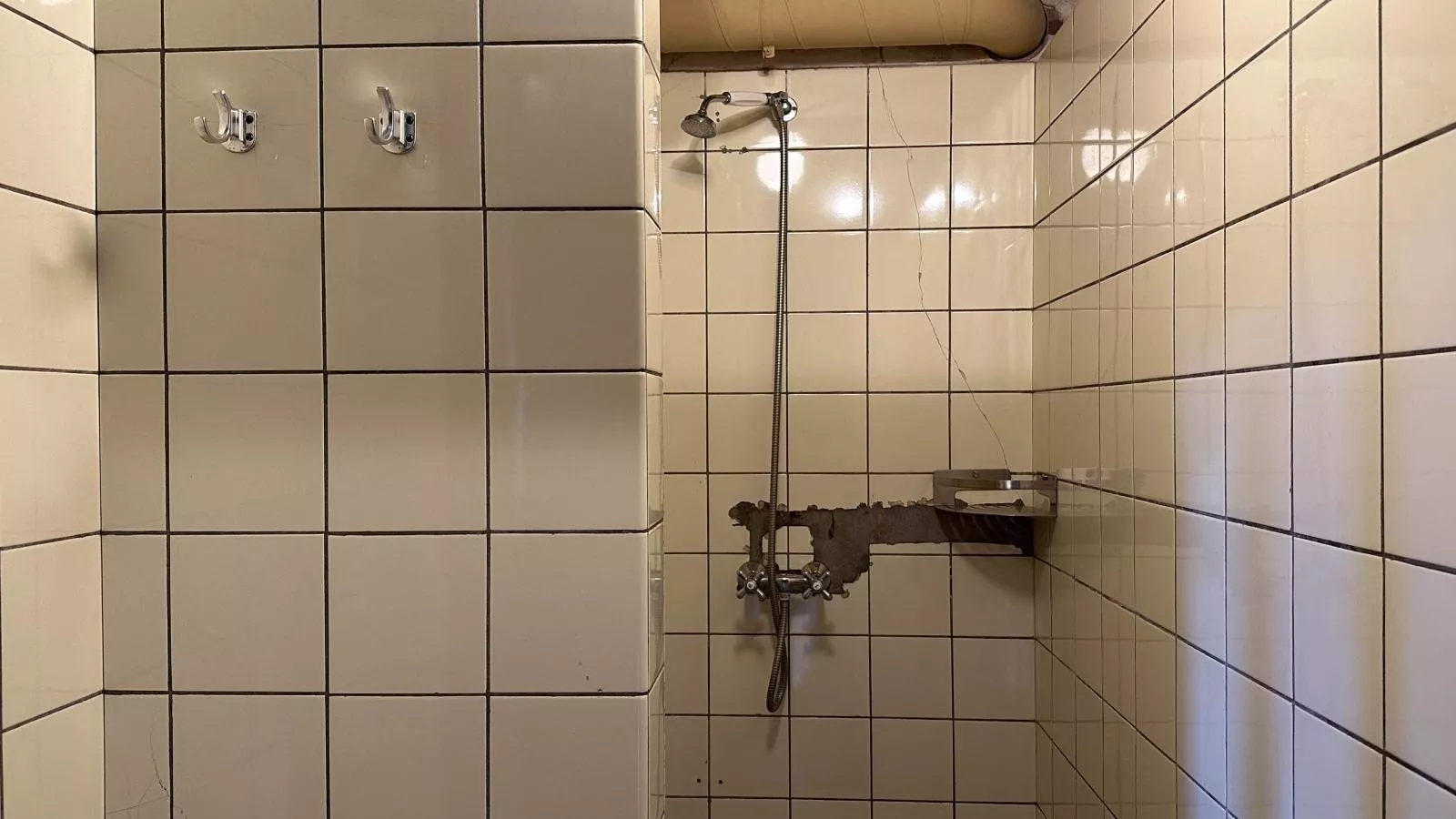 Weeshuis Groot-Badezimmer