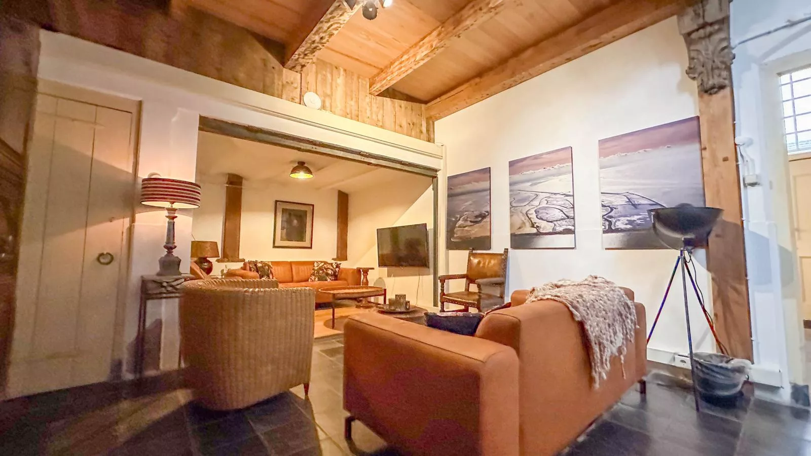 Weeshuis klein-Living room