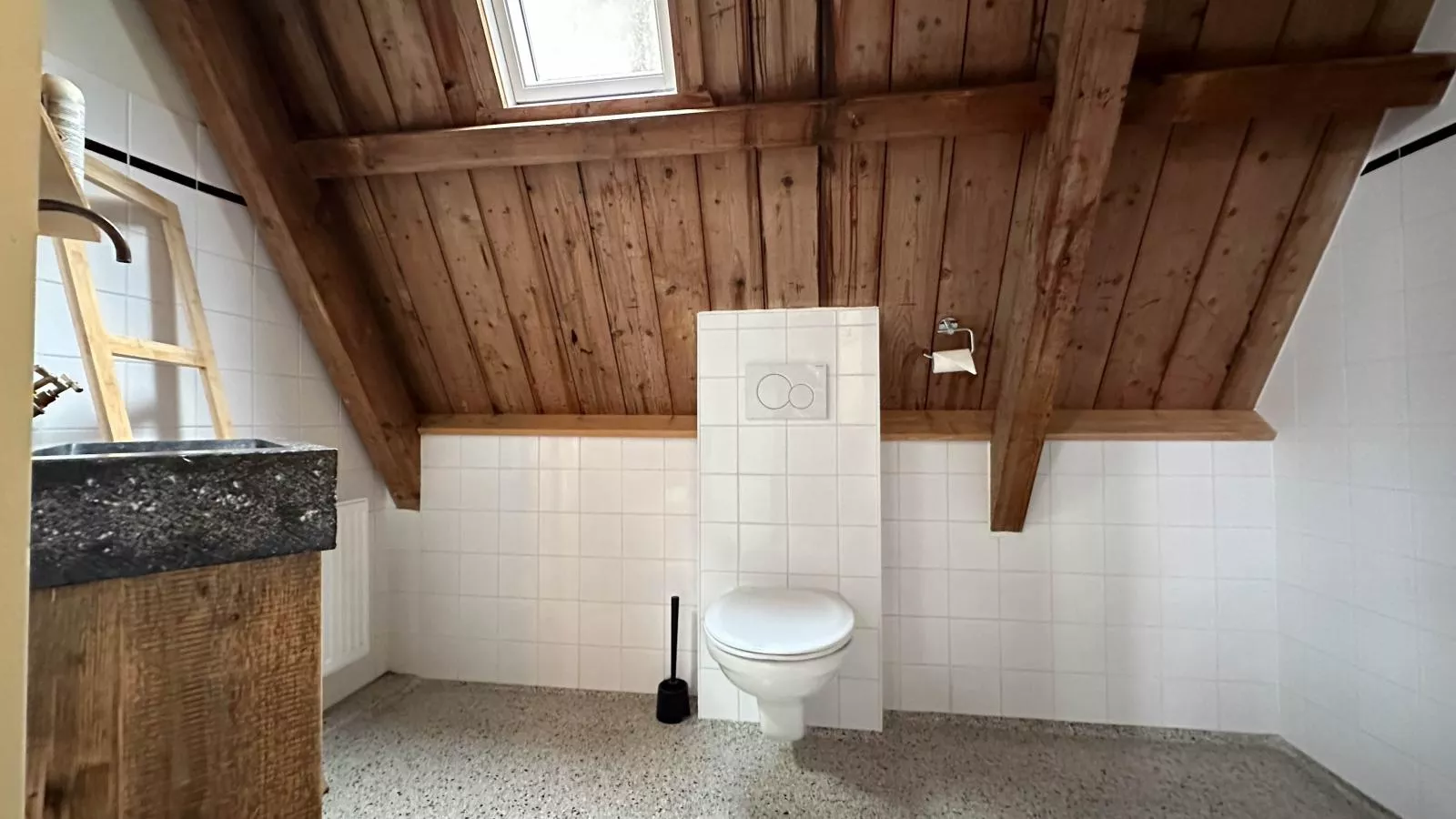 Weeshuis klein-Bathroom