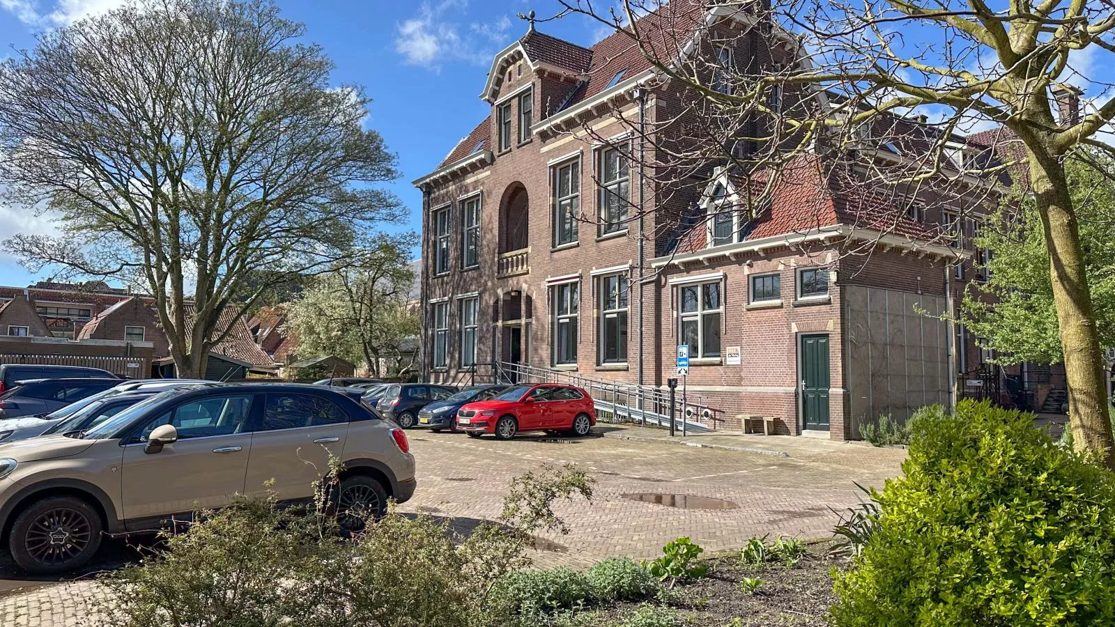 Combi grote en kleine weeshuis