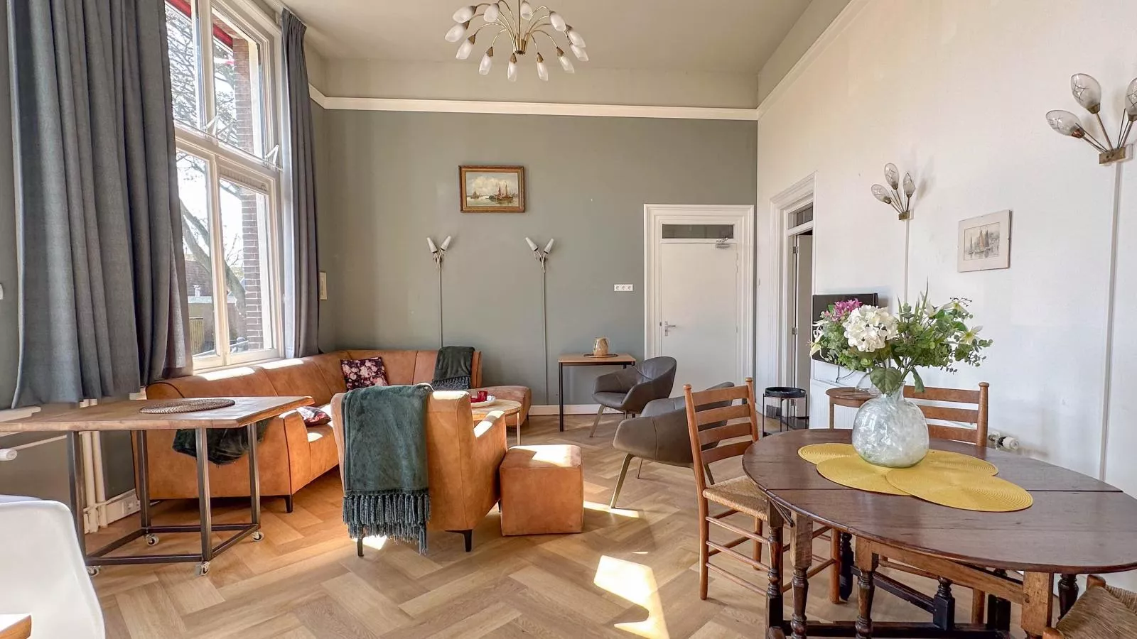 Combi grote en kleine weeshuis-Wohnzimmer