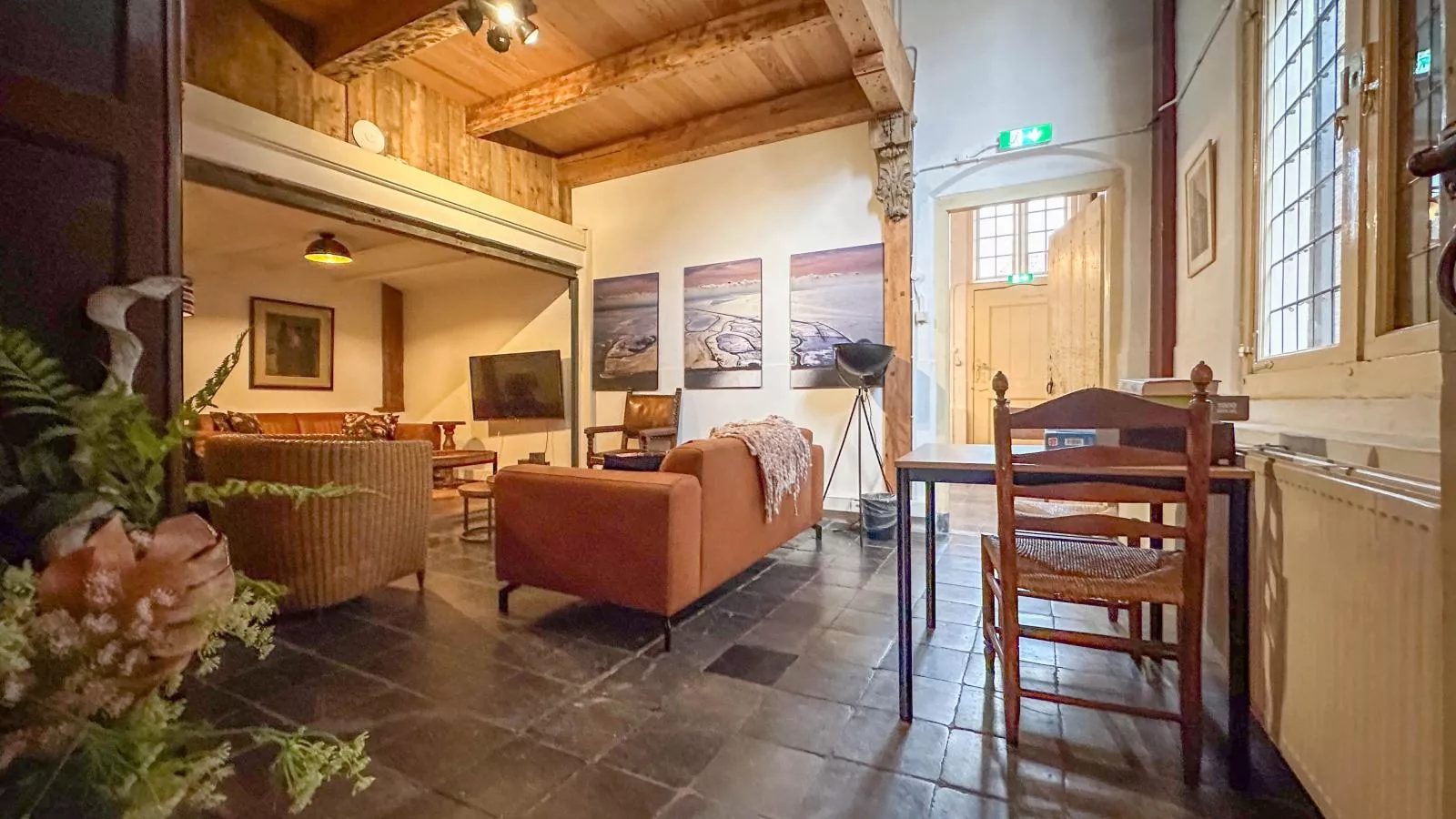 Combi grote en kleine weeshuis-Wohnzimmer