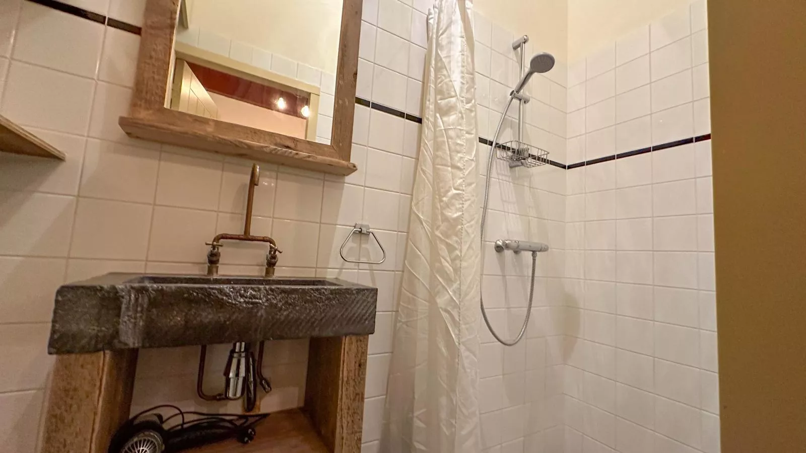 Combi grote en kleine weeshuis-Badezimmer