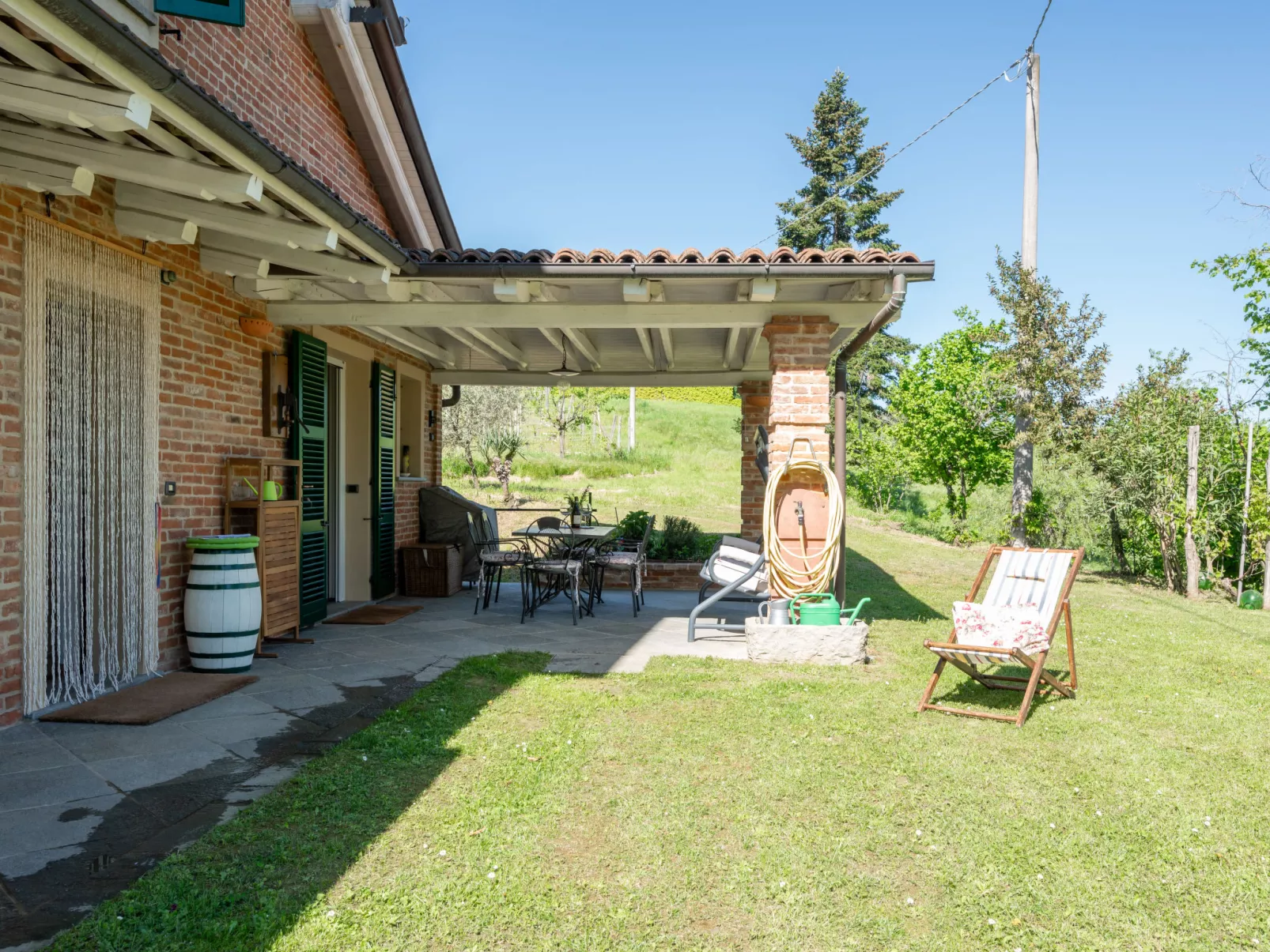 Il Valletto-Outside