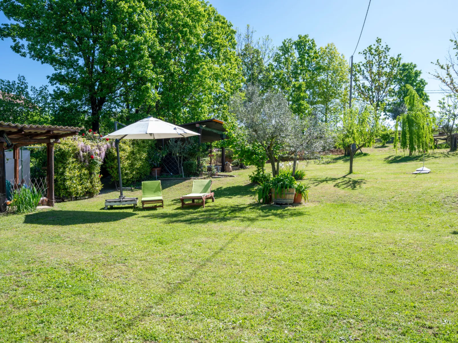 Il Valletto-Outside