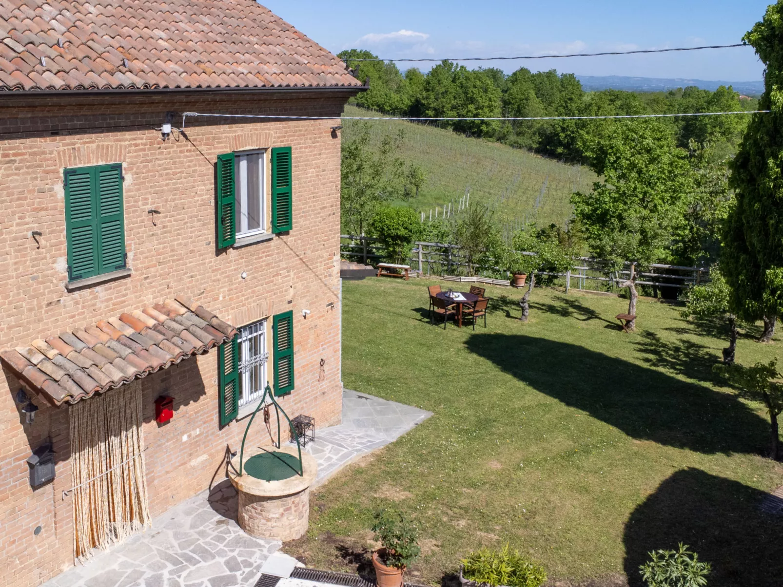 Il Valletto-Outside