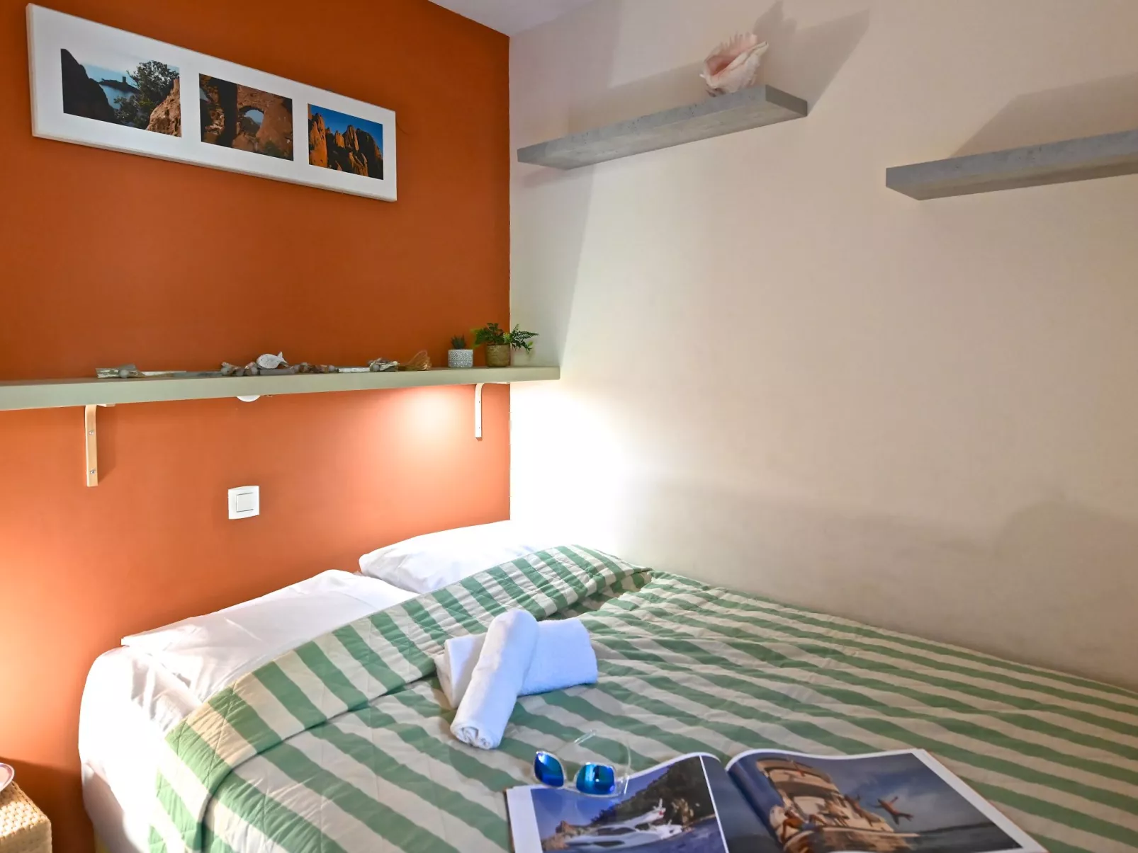 L'Esquinade (G1 103)-Drinnen