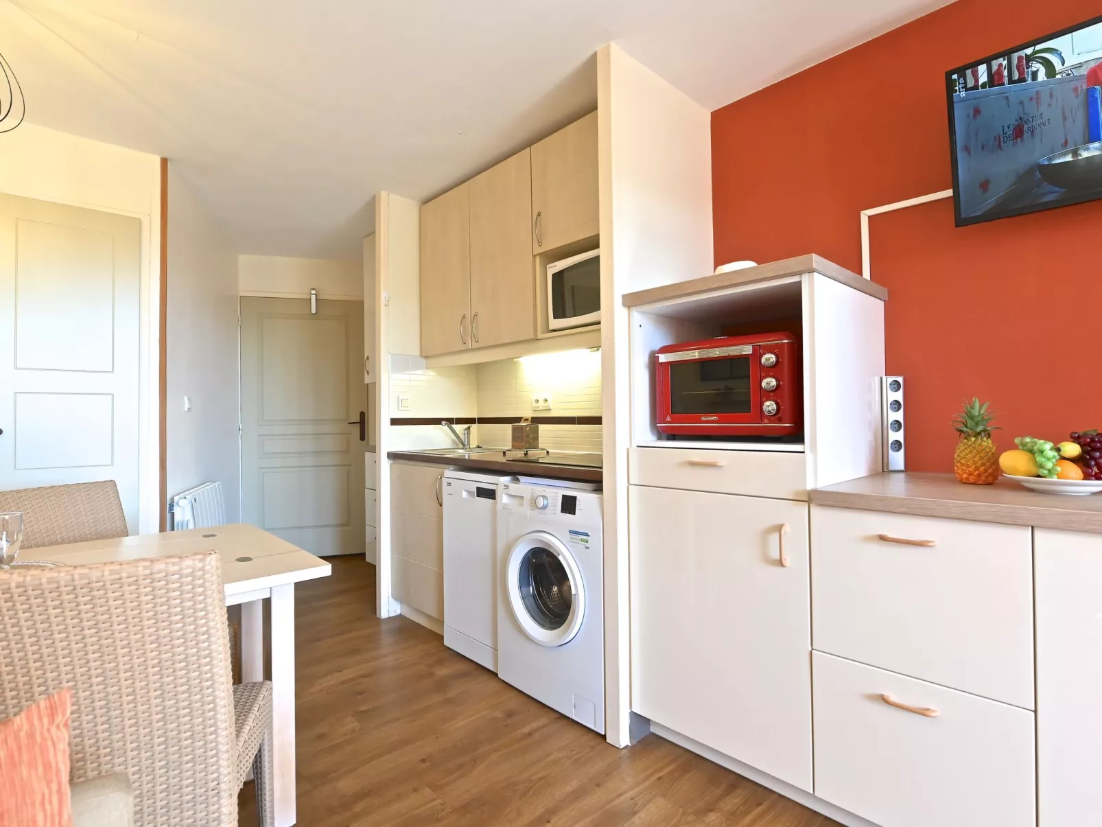 L'Esquinade (G1 103)-Drinnen