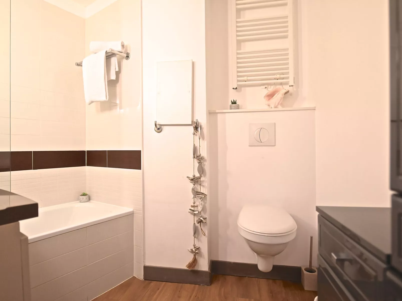 L'Esquinade (G1 103)-Drinnen