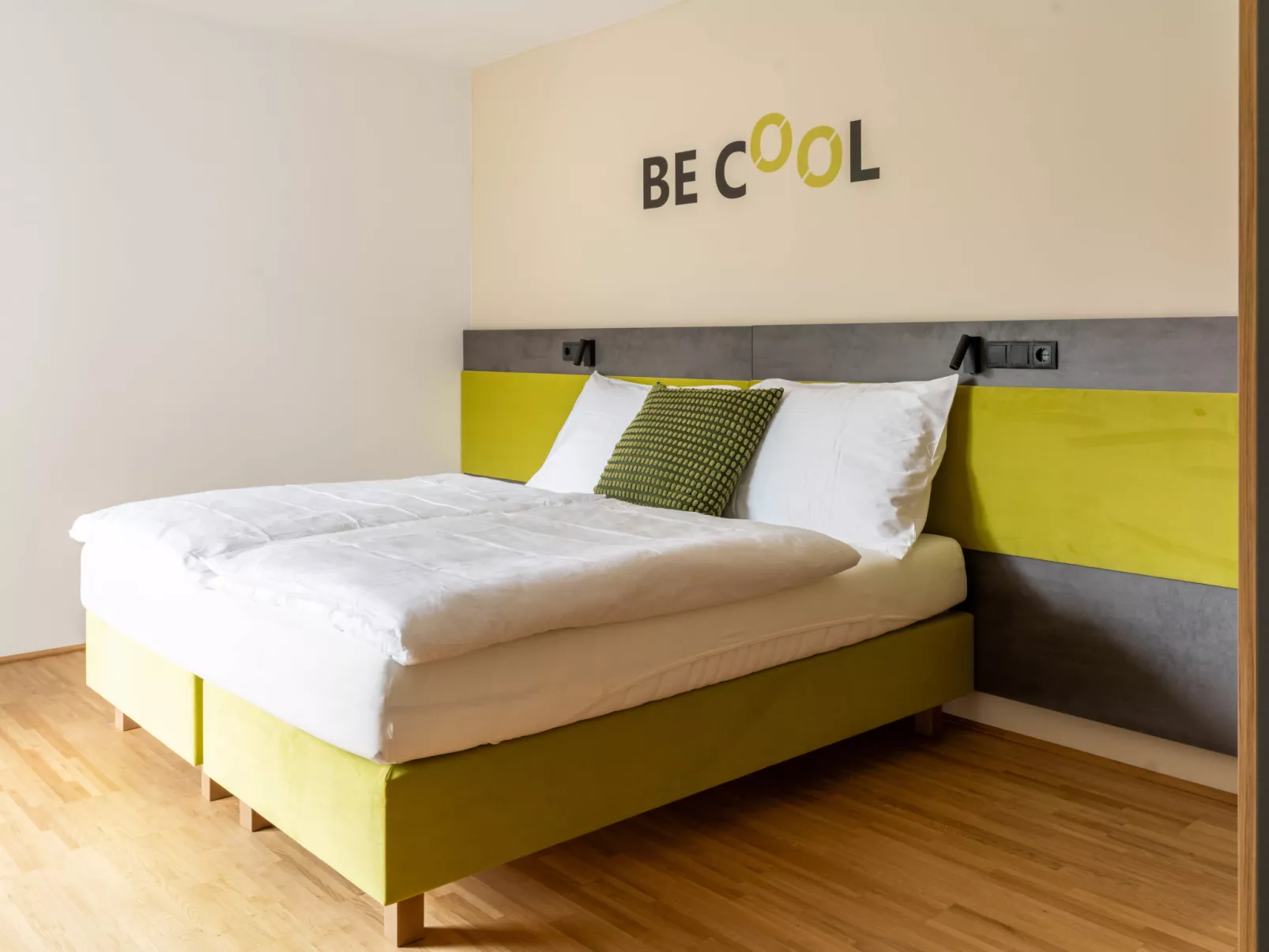 Be cool-Inside