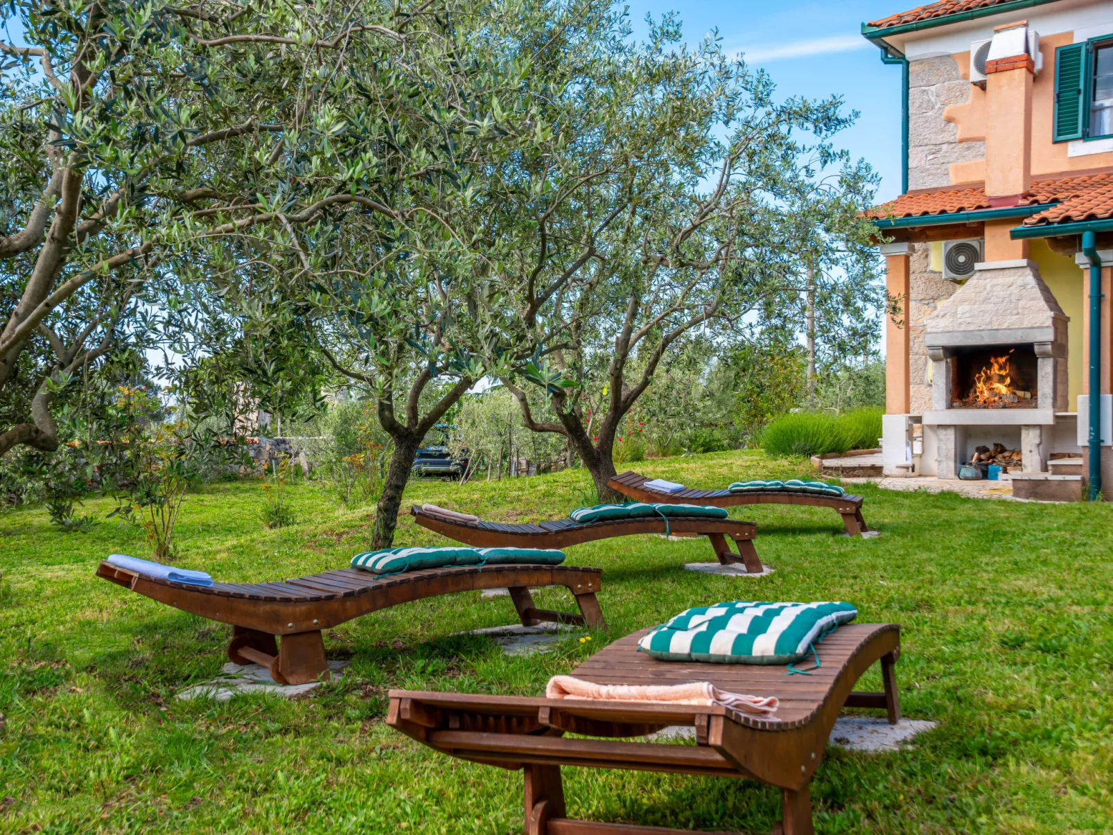Little Tuscany-Outside