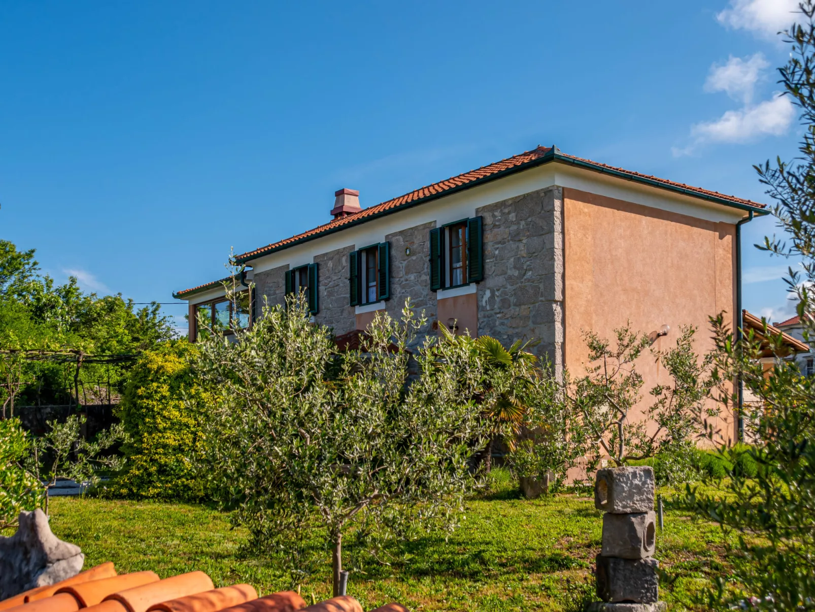 Little Tuscany-Outside