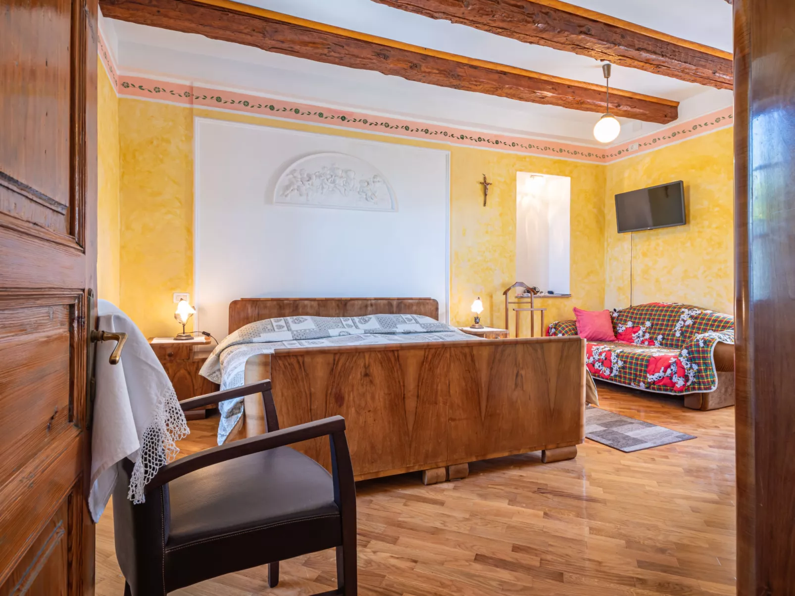 Little Tuscany-Inside