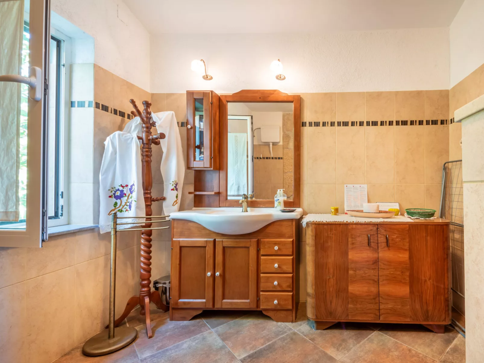 Little Tuscany-Inside