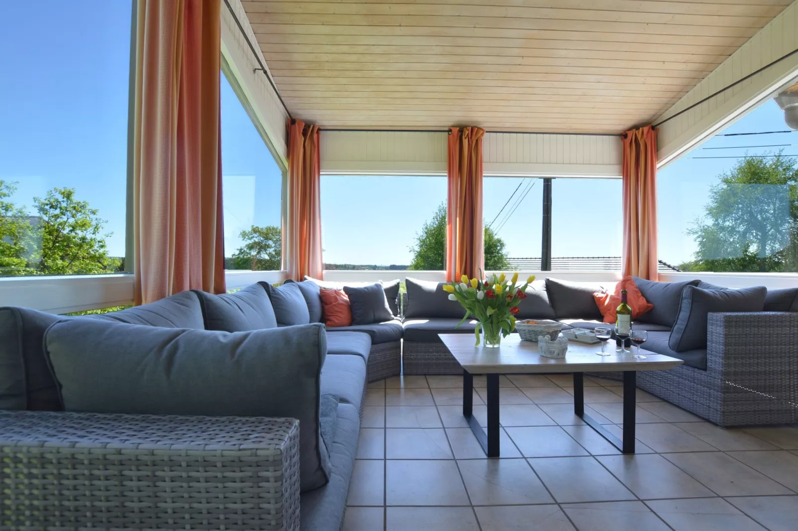Les Sommets-Living room