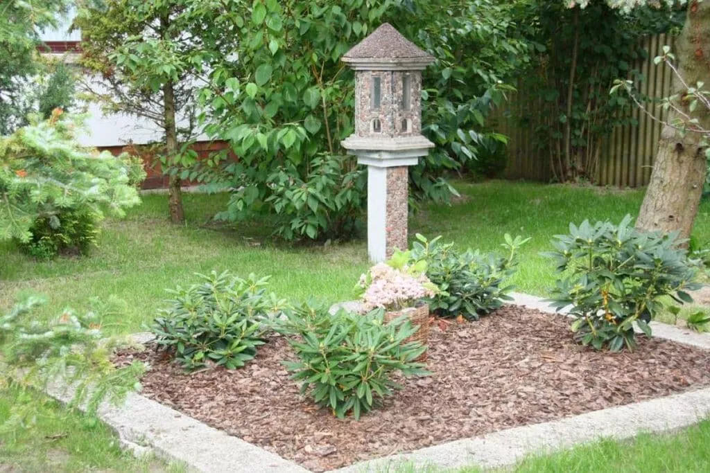 76259-Gardens summer