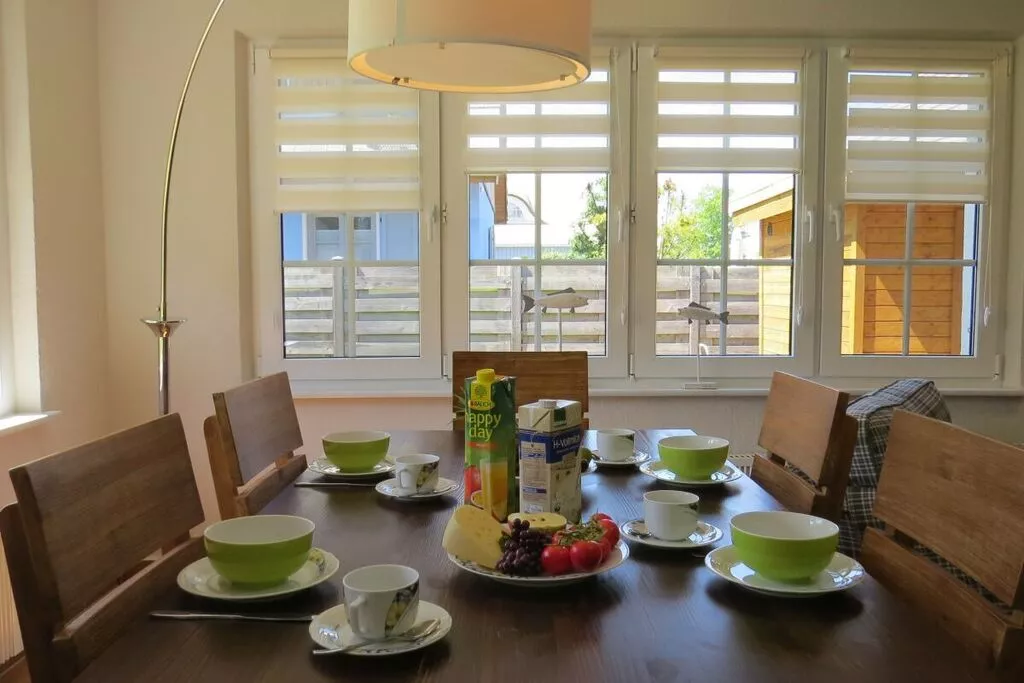 68870-Dining room