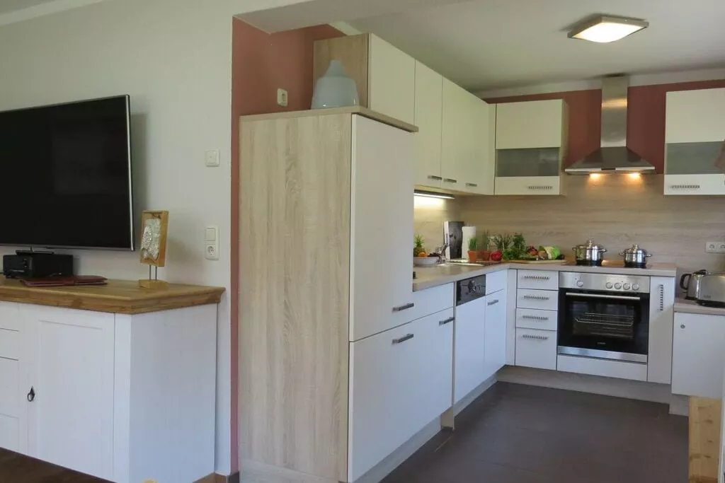 68870-Kitchen