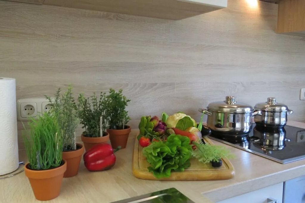 68870-Kitchen