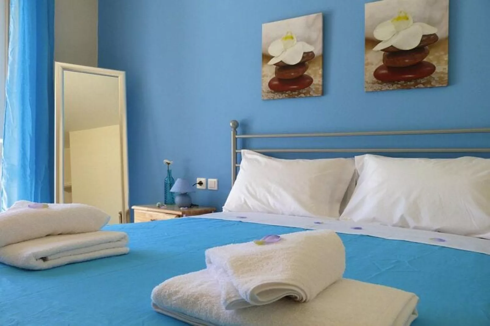 Villas Azure Beach, Nopigia-2-bedroom-villa - 85 sqm with sharing pool-Schlafzimmer