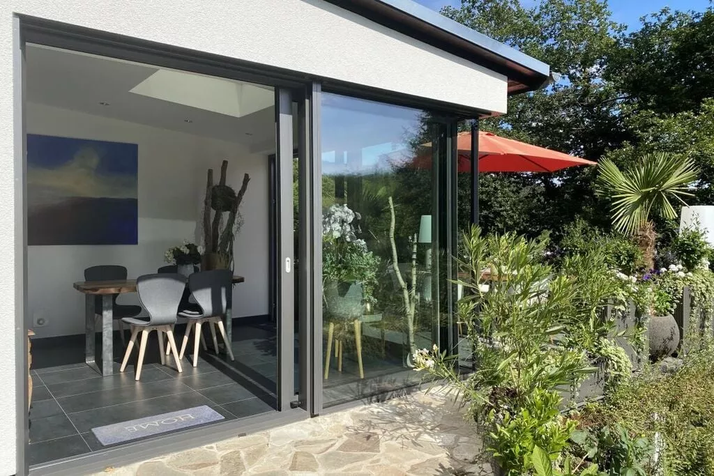 311569-Salle à manger